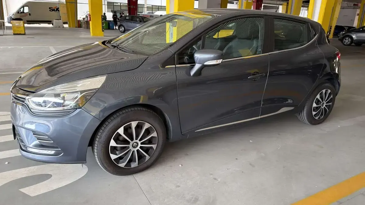 Usata Renault Clio IV Zen 90 CV (66 kW) 2018 Berlina