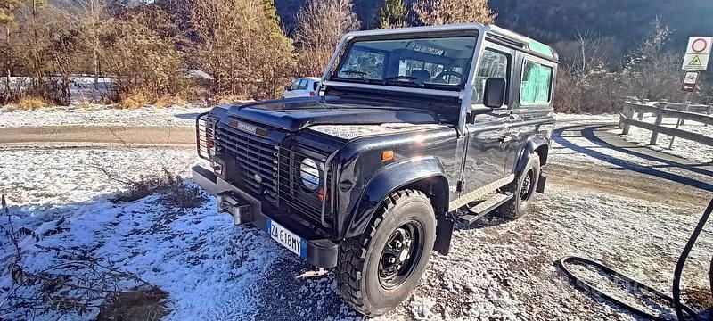Usata Land Rover Defender 122 CV (89 kW) 2002 Nero SUV