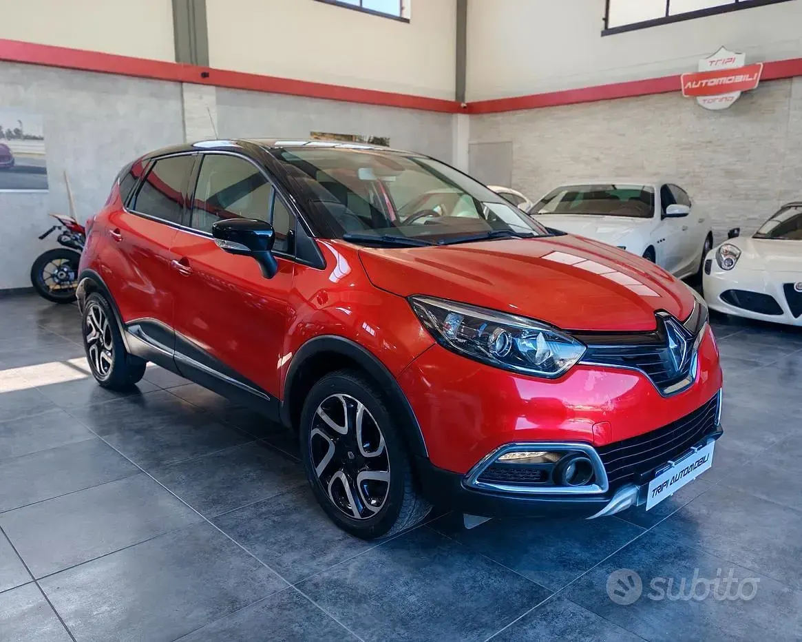 Usata Renault Captur Intens 90 CV (66 kW) 2016 Rosso SUV