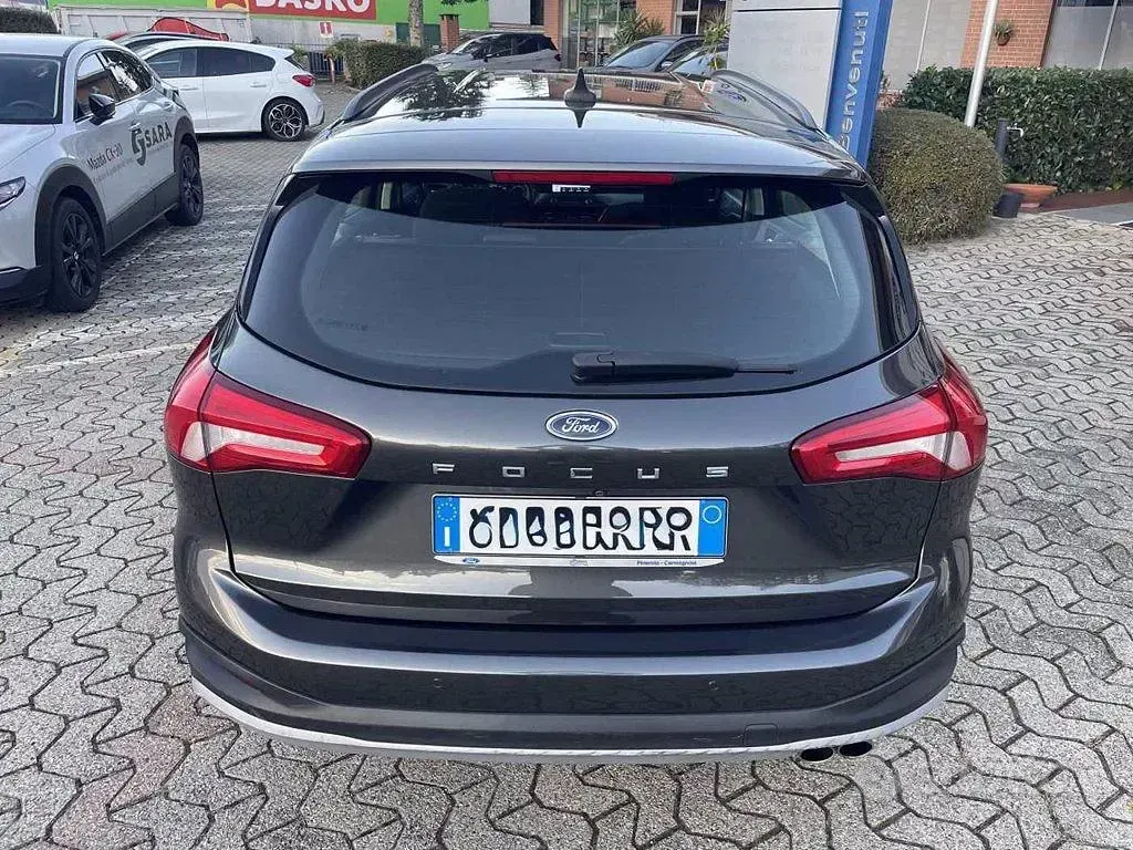 Usata Ford Focus Active 120 CV (88 kW) 2020 Grigio Station wagon