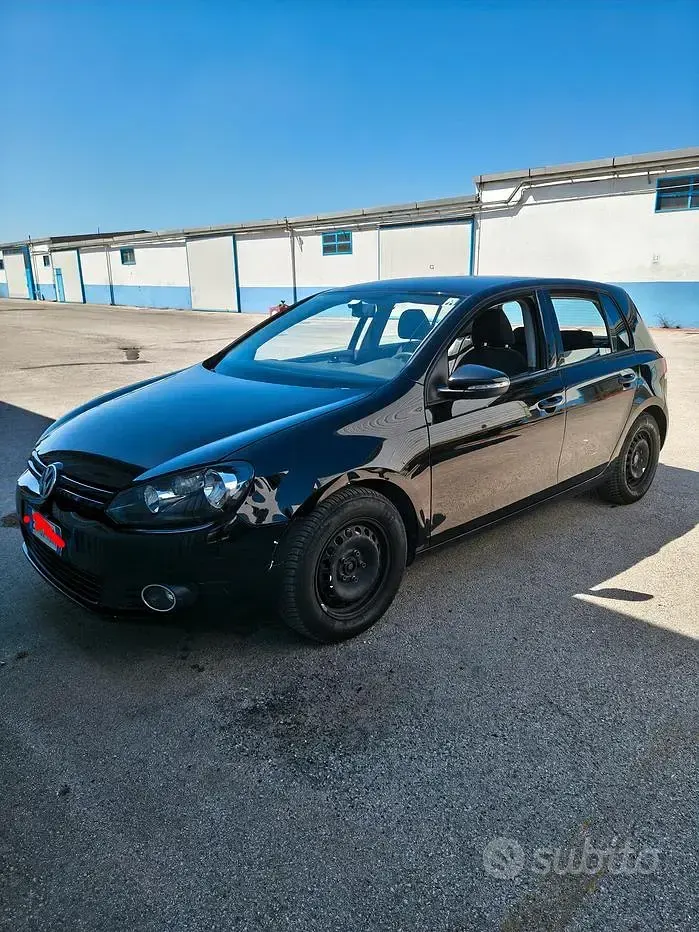 Usata VW Golf VI 80 CV (58 kW) 2011 Nero Utilitaria