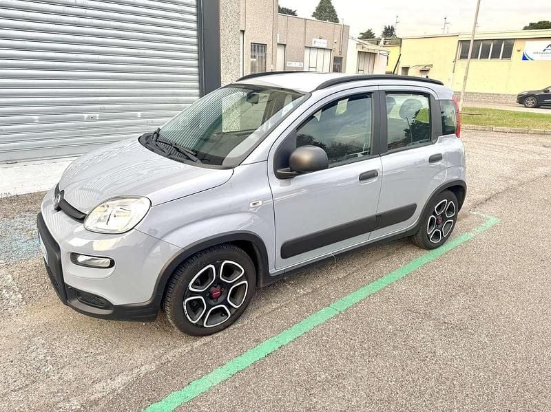 Usata Fiat Panda Sport 69 CV (50 kW) 2022 Grigio Utilitaria