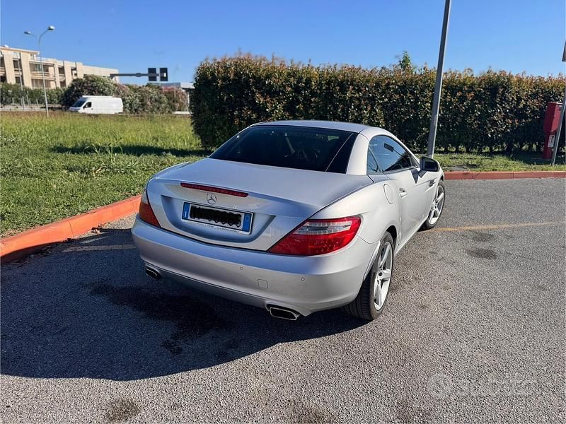 Usata Mercedes SLK200 Premium 184 CV (135 kW) 2013 Argento Cabrio