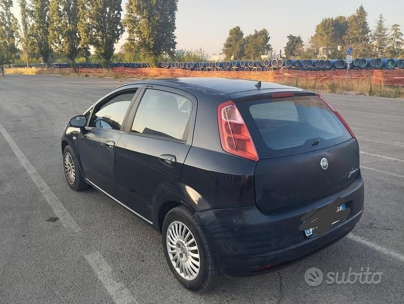 Usata Fiat Punto 78 CV (57 kW) 2008 Nero Utilitaria