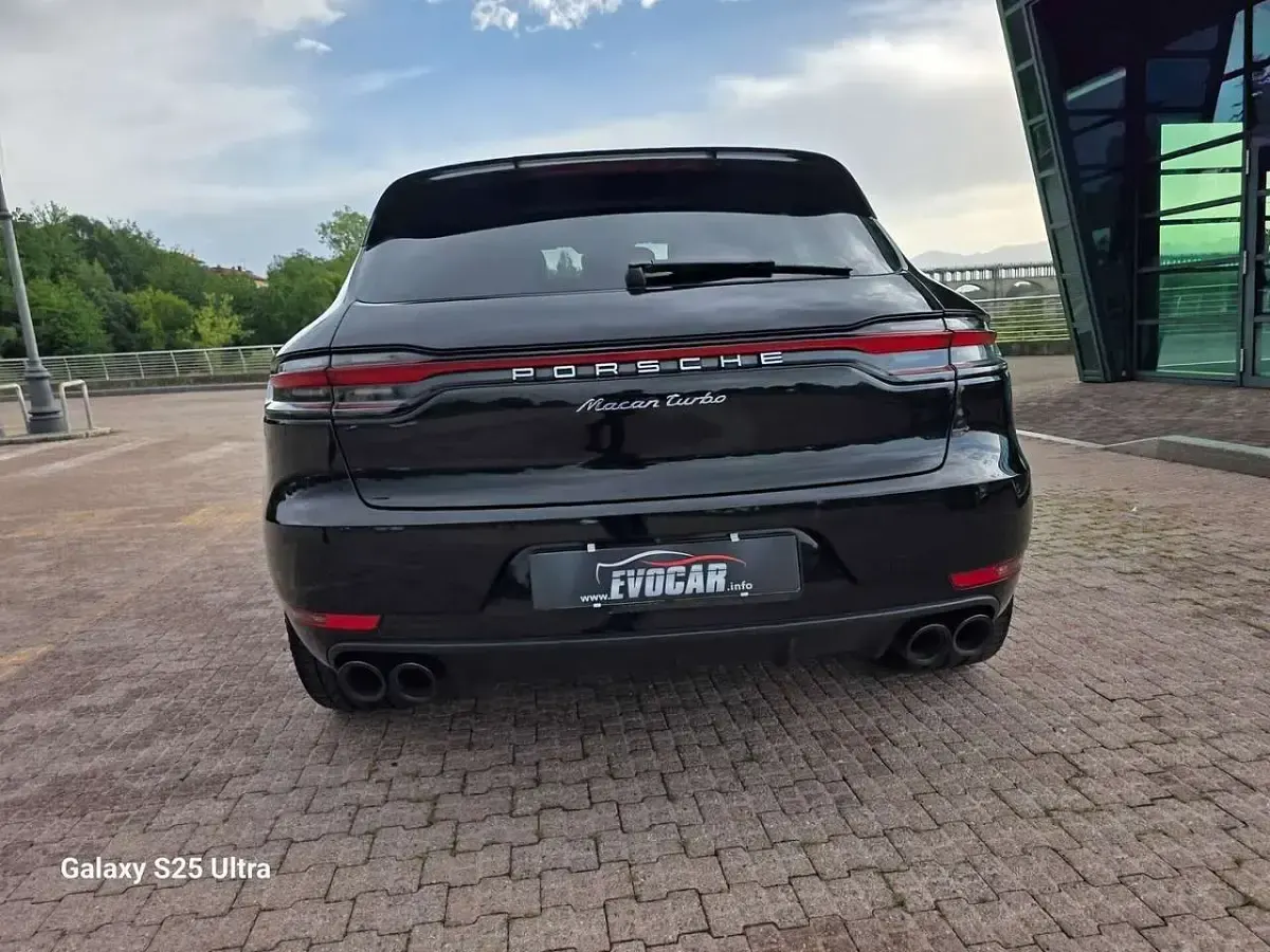 Usata Porsche Macan Turbo 441 CV (324 kW) 2020 Nero SUV