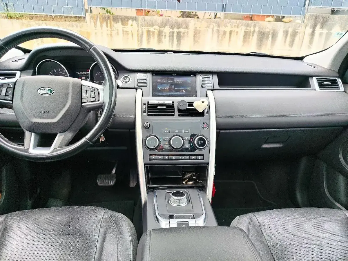 Usata Land Rover Discovery 4 179 CV (131 kW) 2016 Nero SUV
