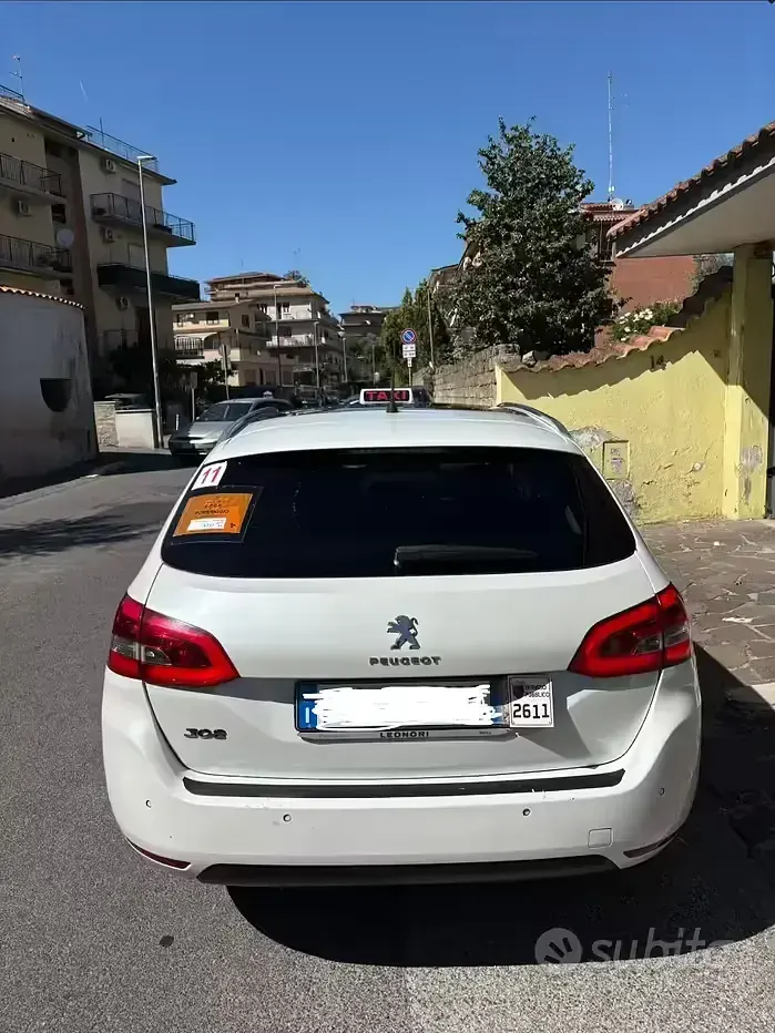 Occasion Peugeot 308 SW 120 ch (88 kW) 2017 Blanc Break