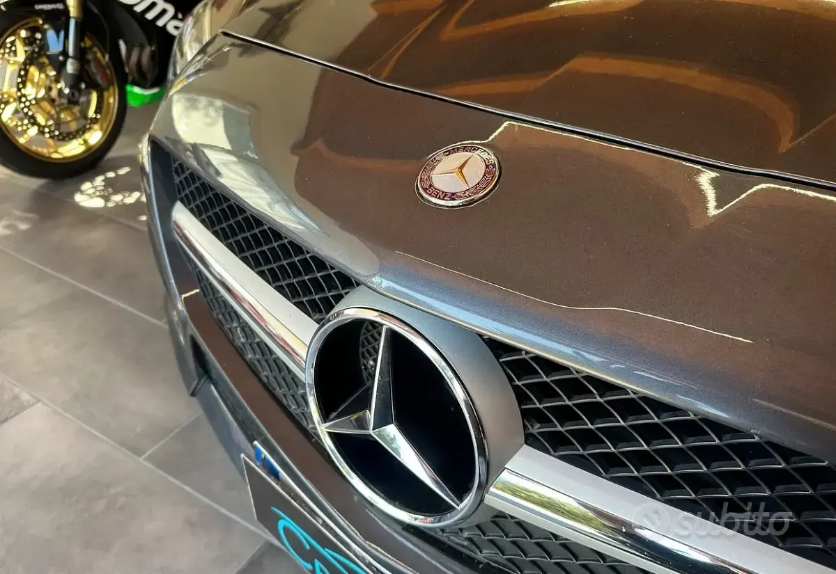 Usado Mercedes SLK250 Premium 204 CV (150 kW) 2012 Gris Descapotable
