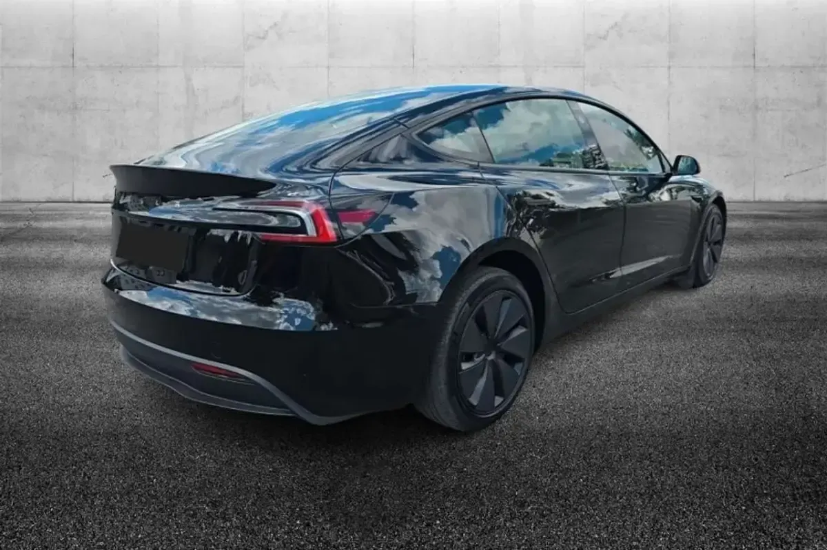 Usata Tesla Model 3 88 kW (120 CV) 2024 Nero Berlina