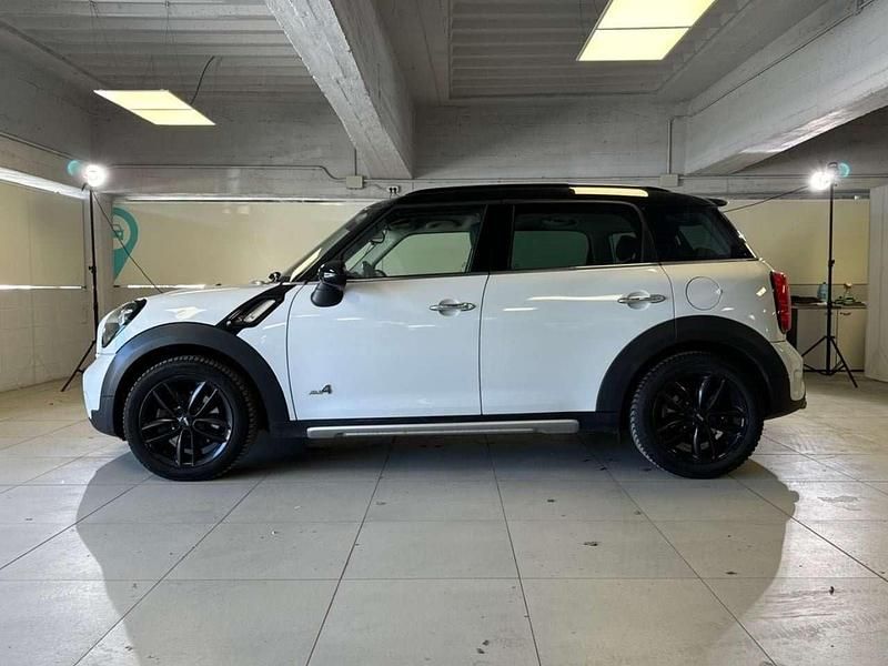 Usata Mini Cooper SD Business 143 CV (105 kW) 2016 Bianco Utilitaria