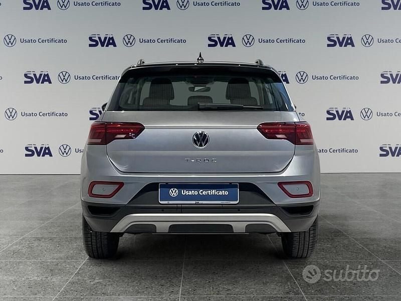 Usata VW T-Roc Life 116 CV (85 kW) 2025 Grigio SUV
