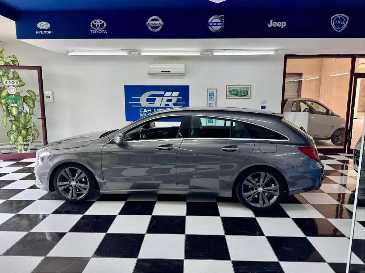 Usata Mercedes CLA180 109 CV (80 kW) 2016 Grigio Coupé