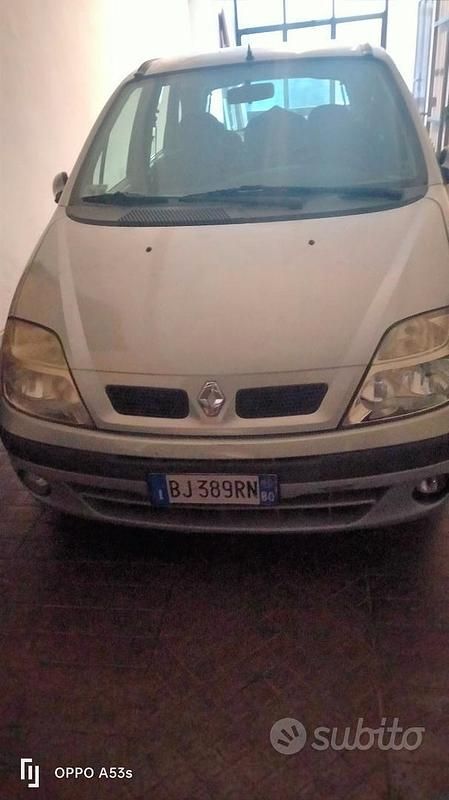 Usata 2000 Renault Grand Scénic Monovolume | 1700 € - Immagine 1/4