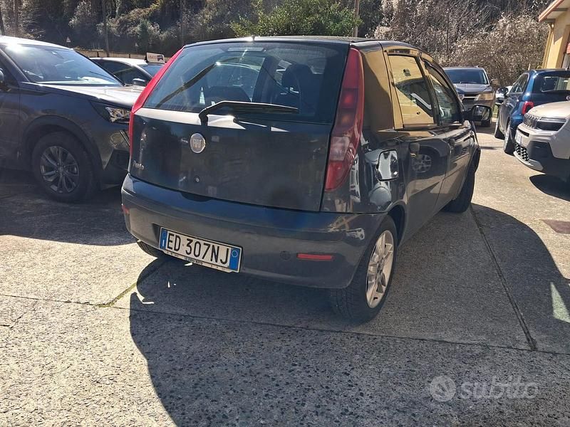 Usata Fiat Punto 75 CV (55 kW) 2010 Grigio Utilitaria
