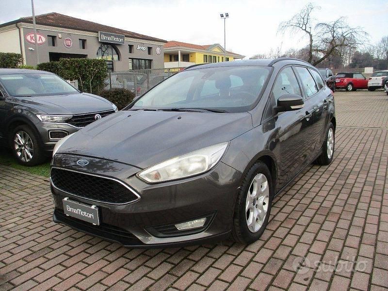 Usata Ford Focus 95 CV (69 kW) 2015 Grigio Station wagon