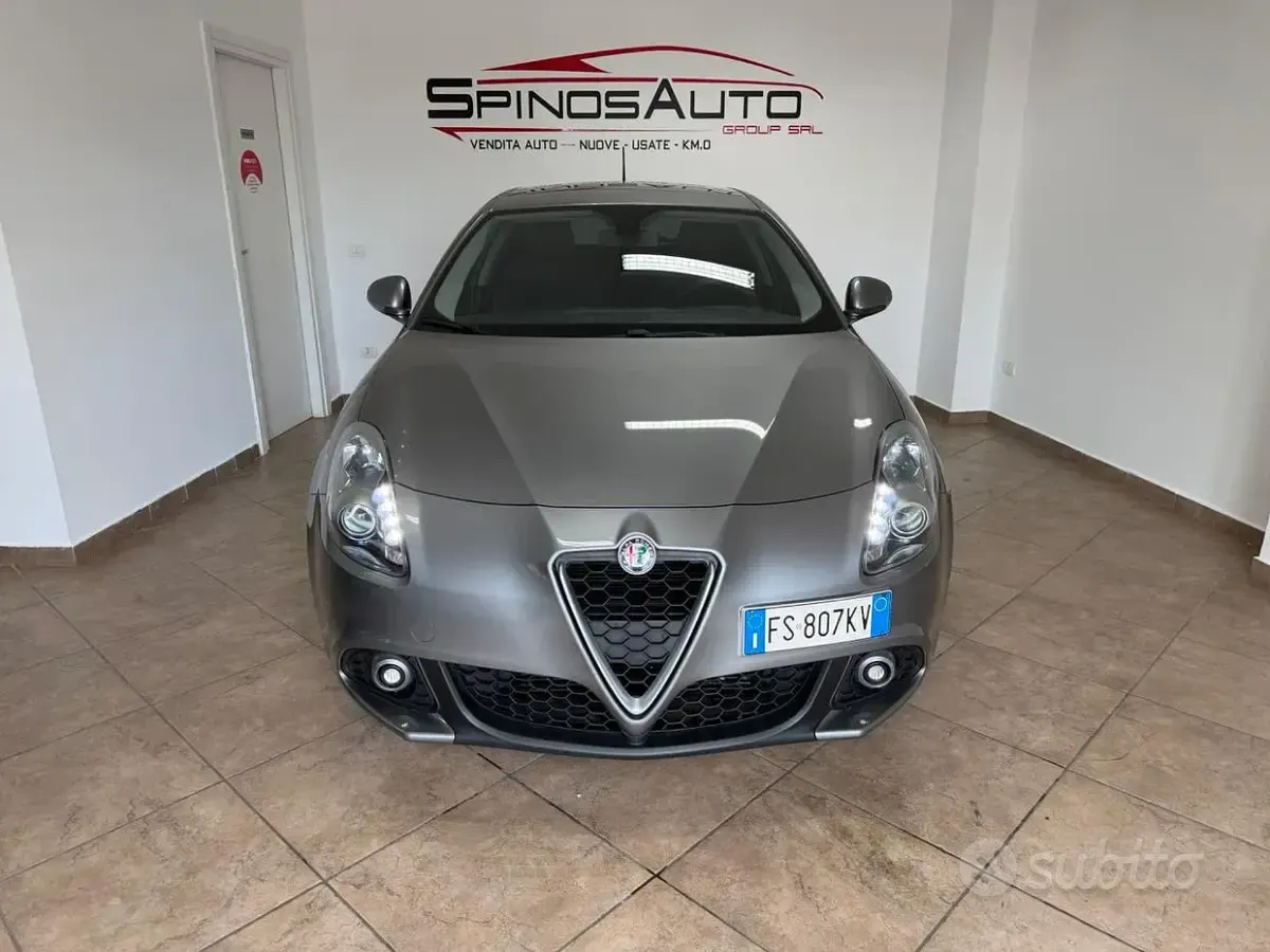 Usata Alfa Romeo Giulietta Super 120 CV (88 kW) 2018 Grigio Utilitaria