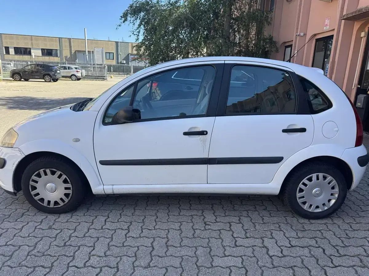 Usata Citroën C3 60 CV (44 kW) 2004 Bianco Berlina