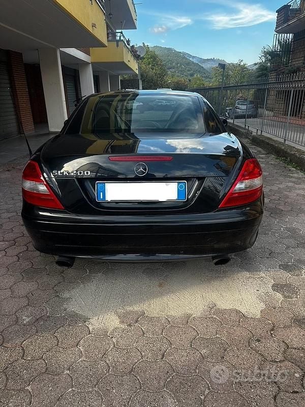 Usata Mercedes SLK200 163 CV (119 kW) 2005 Nero Cabrio