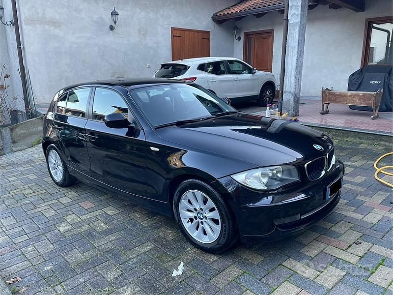 Usata BMW 116 2011 Nero Utilitaria