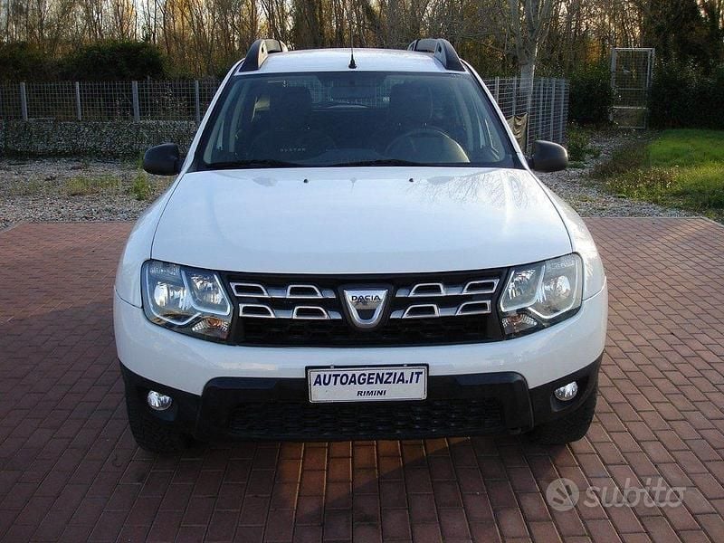 Usata Dacia Duster Lauréate 110 CV (80 kW) 2013 Bianco SUV
