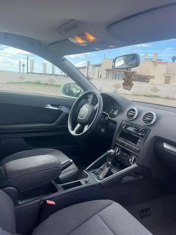 Usata Audi A3 Ambiente 105 CV (77 kW) 2010 Utilitaria