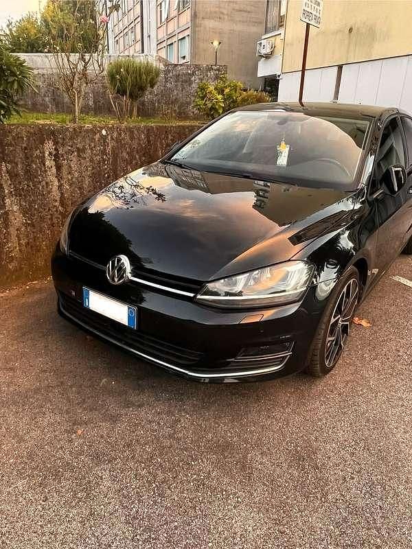 Usata VW Golf VII Highline 110 CV (80 kW) 2015 Berlina