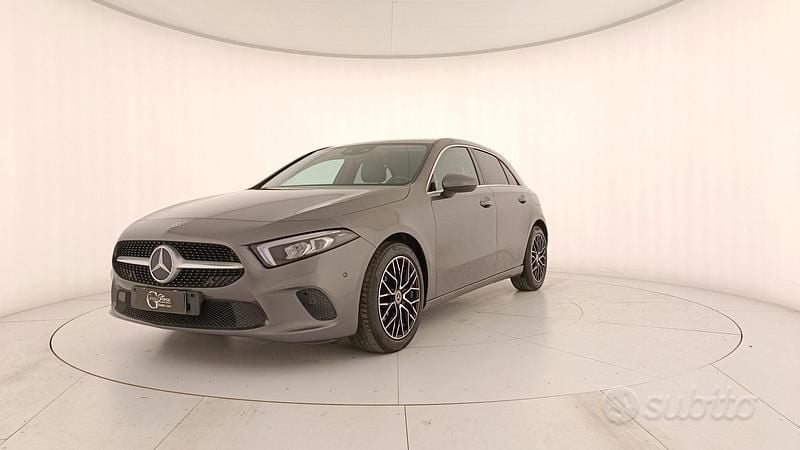Usata Mercedes A180 136 CV (100 kW) 2020 Grigio Berlina