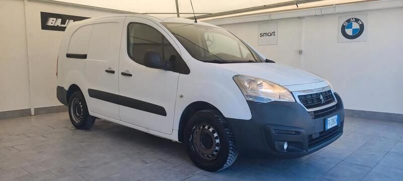 Usata Peugeot Partner Tepee Active 99 CV (72 kW) 2017 Bianco Monovolume