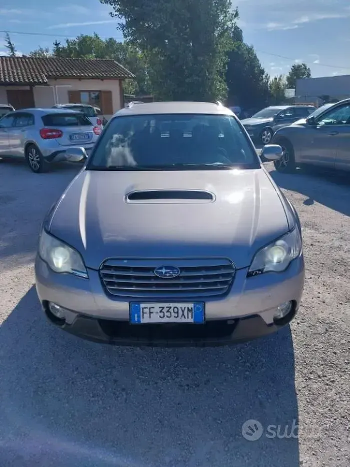 Usata Subaru Legacy 150 CV (110 kW) 2009 Grigio Station wagon
