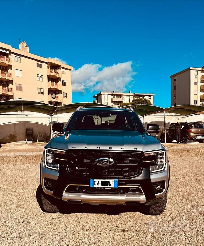 Usata Ford Ranger Wildtrack 205 CV (150 kW) 2024 Grigio Pick-up