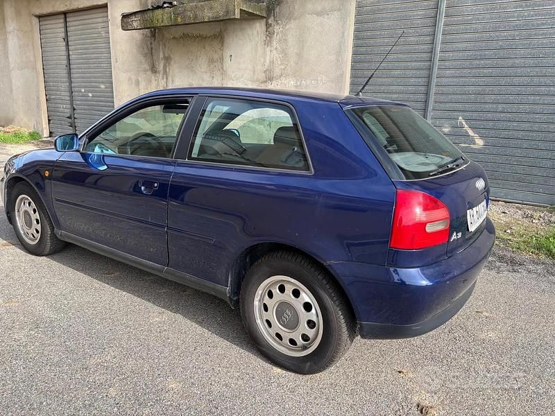 Usata Audi A3 1999 Blu Utilitaria