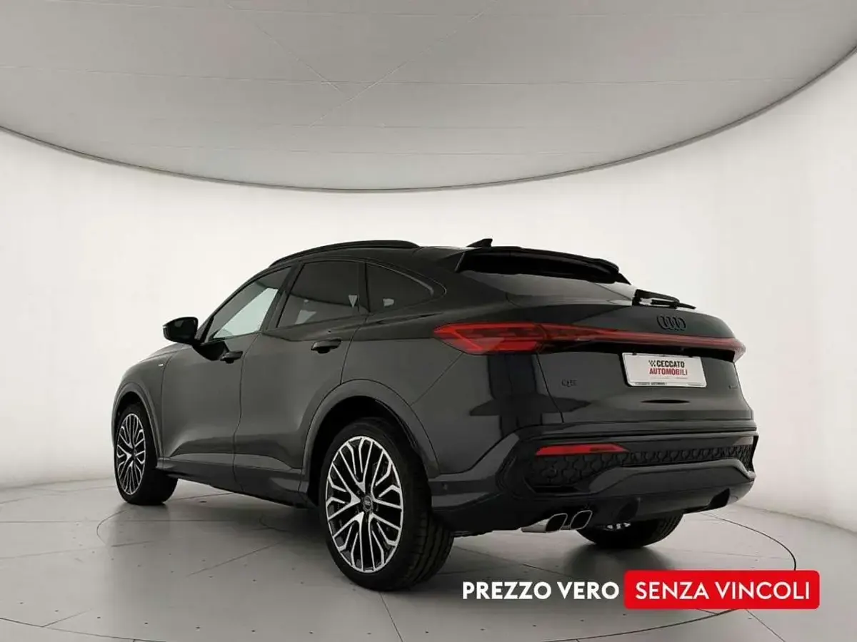 Nuova Audi Q5 Sportback S-Line 204 CV (150 kW) 2026 Nero SUV