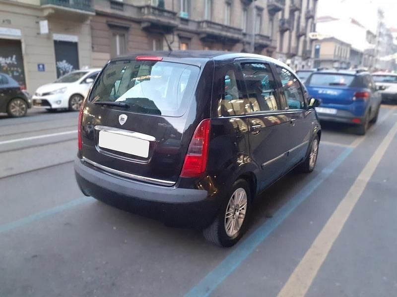 Usata Lancia Musa 95 CV (69 kW) 2005 Nero Monovolume