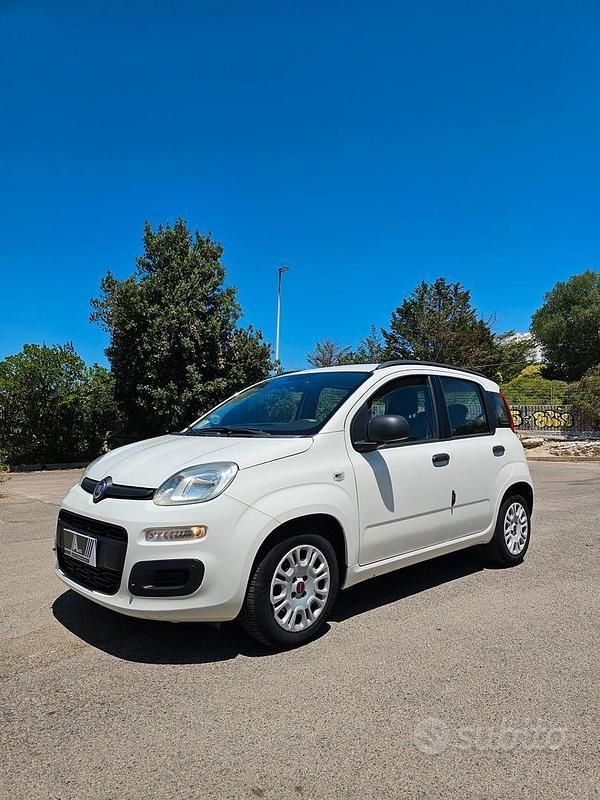 Usata Fiat Panda Lounge 75 CV (55 kW) 2014 Bianco Utilitaria