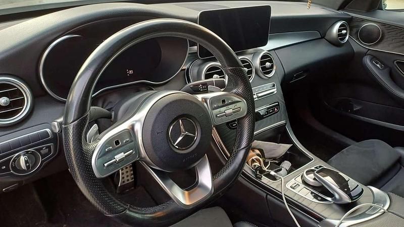 Usata Mercedes C180 AMG 122 CV (89 kW) 2019 Nero Berlina