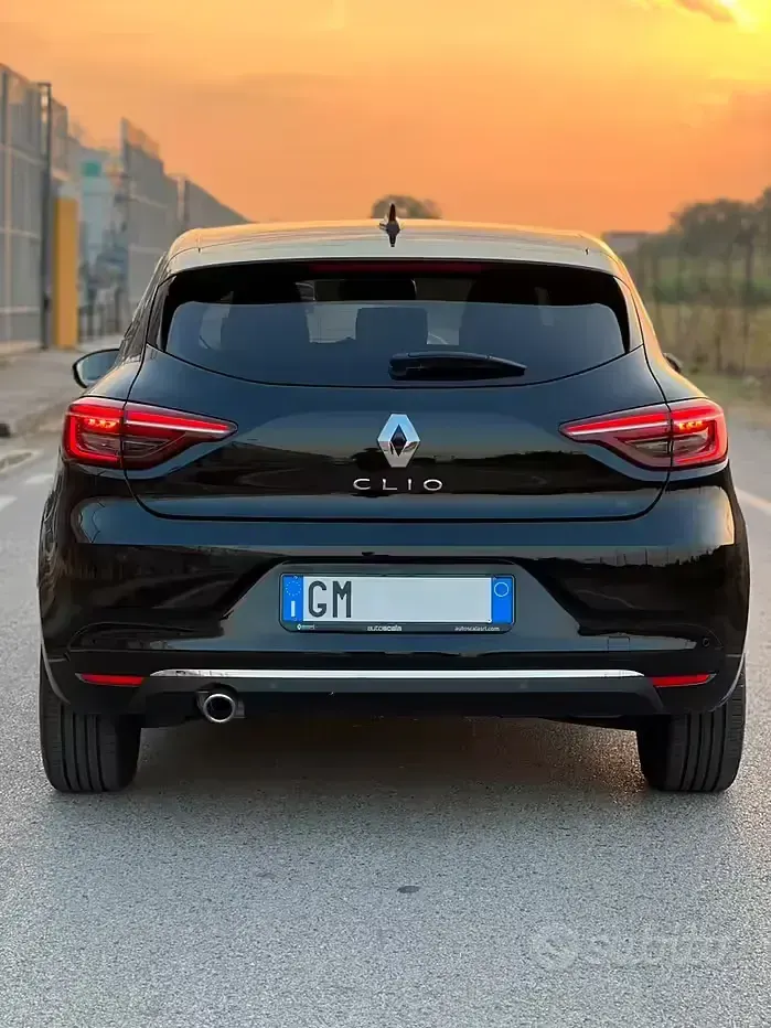 Usata Renault Clio V Techno 101 CV (74 kW) 2023 Nero Berlina