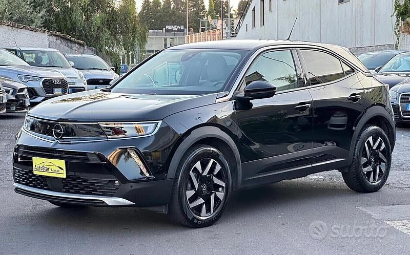 Nero Usata 2022 Opel Mokka Elegance SUV | 19.900 € (Molto cara) - Immagine 1/4