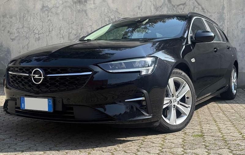 Usata Opel Insignia Business 122 CV (89 kW) 2021 Nero Station wagon