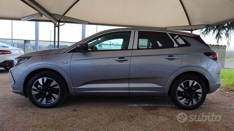 Nuova Opel Grandland X Business 225 CV (165 kW) 2025 Grigio SUV