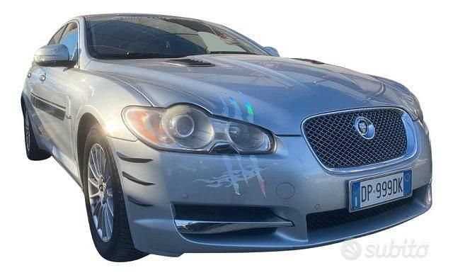 Usata Jaguar XF Premium Luxury 207 CV (152 kW) 2008 Grigio Berlina