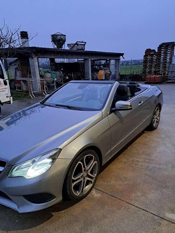 Grigio Usata 2014 Mercedes E220 Executive Cabrio | 16.800 € (Cara) - Immagine 1/4