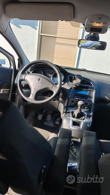 Usata Peugeot 5008 2012 Marrone Monovolume