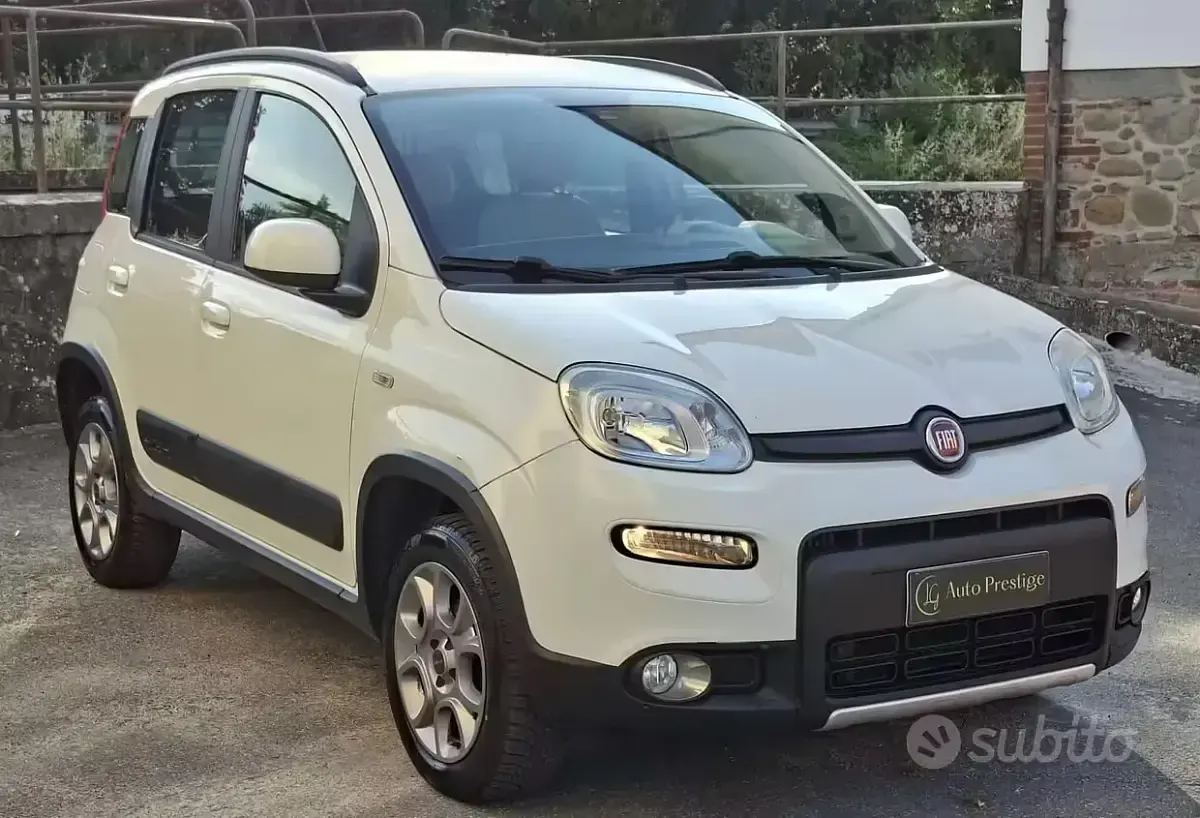 Usata Fiat Panda 4x4 S 75 CV (55 kW) 2014 Bianco Utilitaria