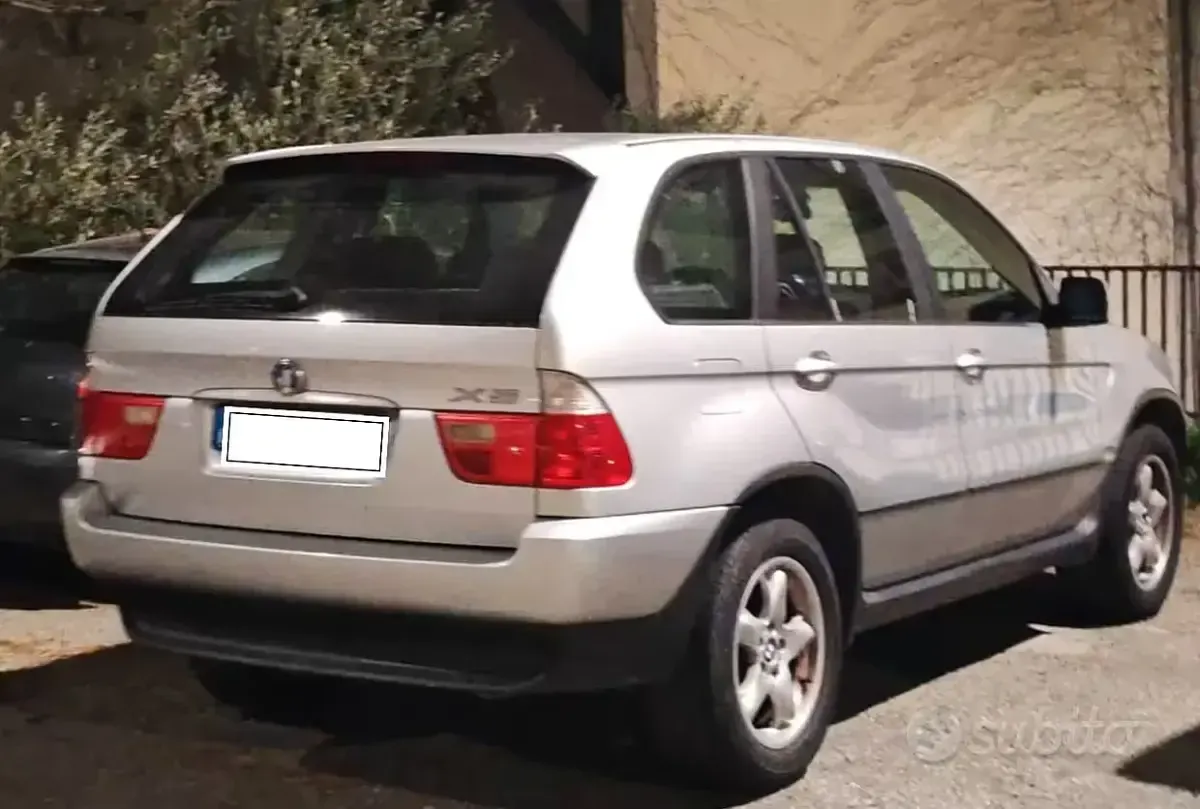 Usata BMW X5 Sport Line 184 CV (135 kW) 2002 Grigio SUV