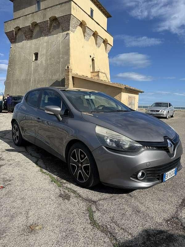 Usata Renault Clio IV 75 CV (55 kW) 2013 Berlina