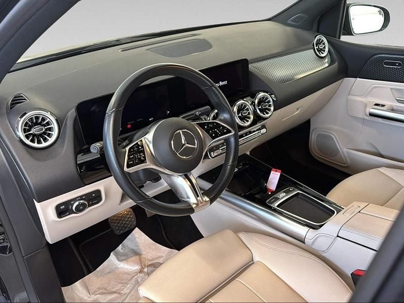 Usata Mercedes B250e Progressive 218 CV (160 kW) 2023 Nero Utilitaria