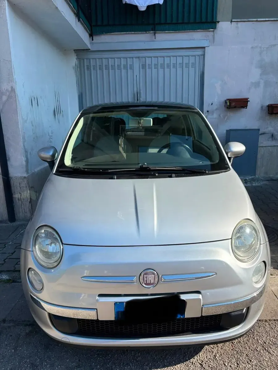 Usata Fiat 500 Lounge 75 CV (55 kW) 2010 Argento Berlina