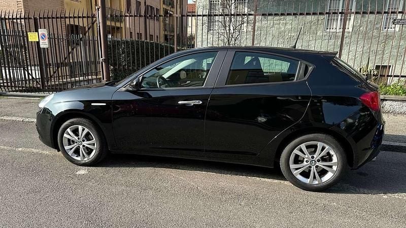 Usata Alfa Romeo Giulietta Progression 105 CV (77 kW) 2014 Nero Utilitaria