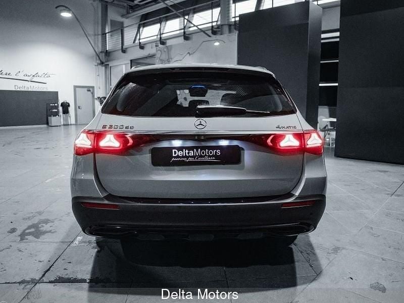 Nuova Mercedes 300 Premium 197 CV (144 kW) 2025 Grigio Station wagon