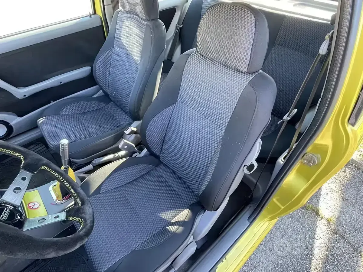 Usata Fiat Punto 133 CV (97 kW) 1994 Giallo Utilitaria